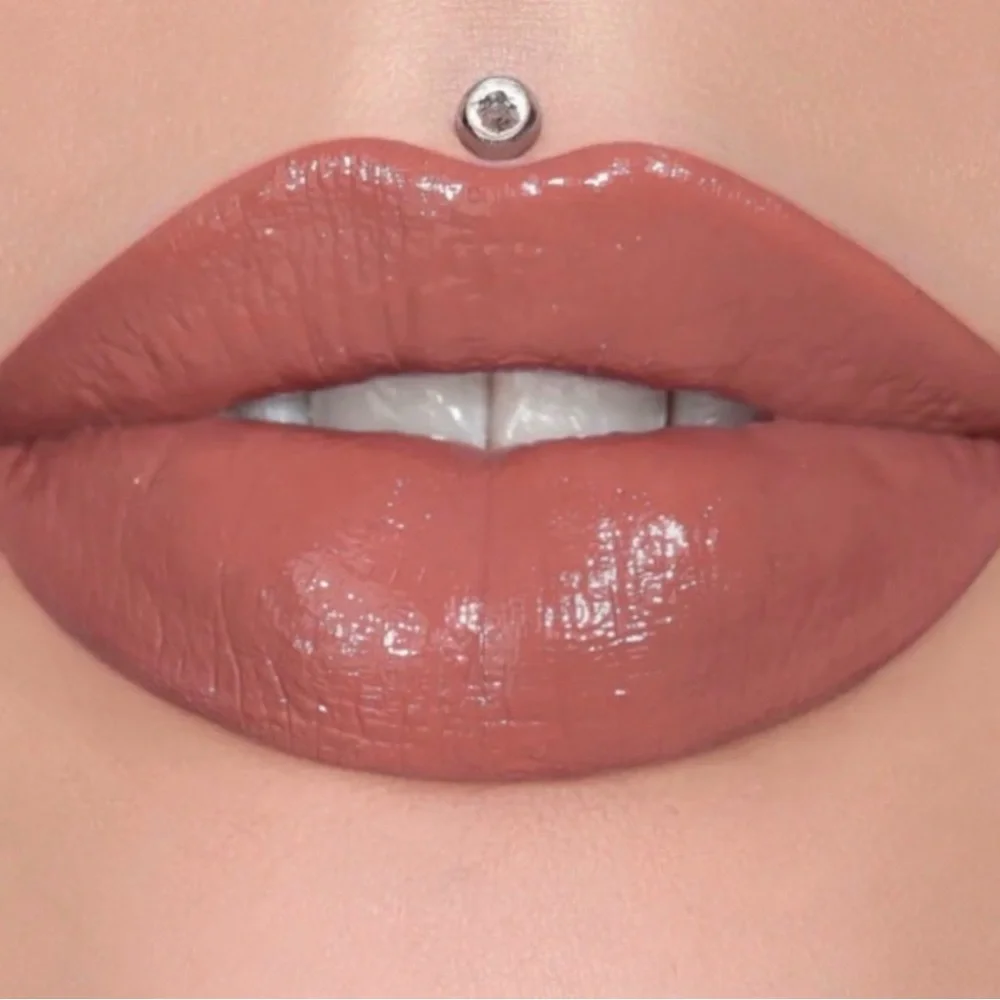 Limited Edition Jeffree Star Supreme Gloss- Never Content (Nude Brown) New! HTF